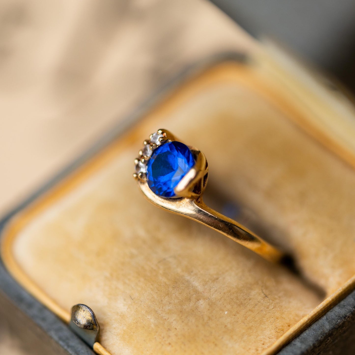 10K Gold Ring Blue Spinel Diamond Vintage Estate Jewelry