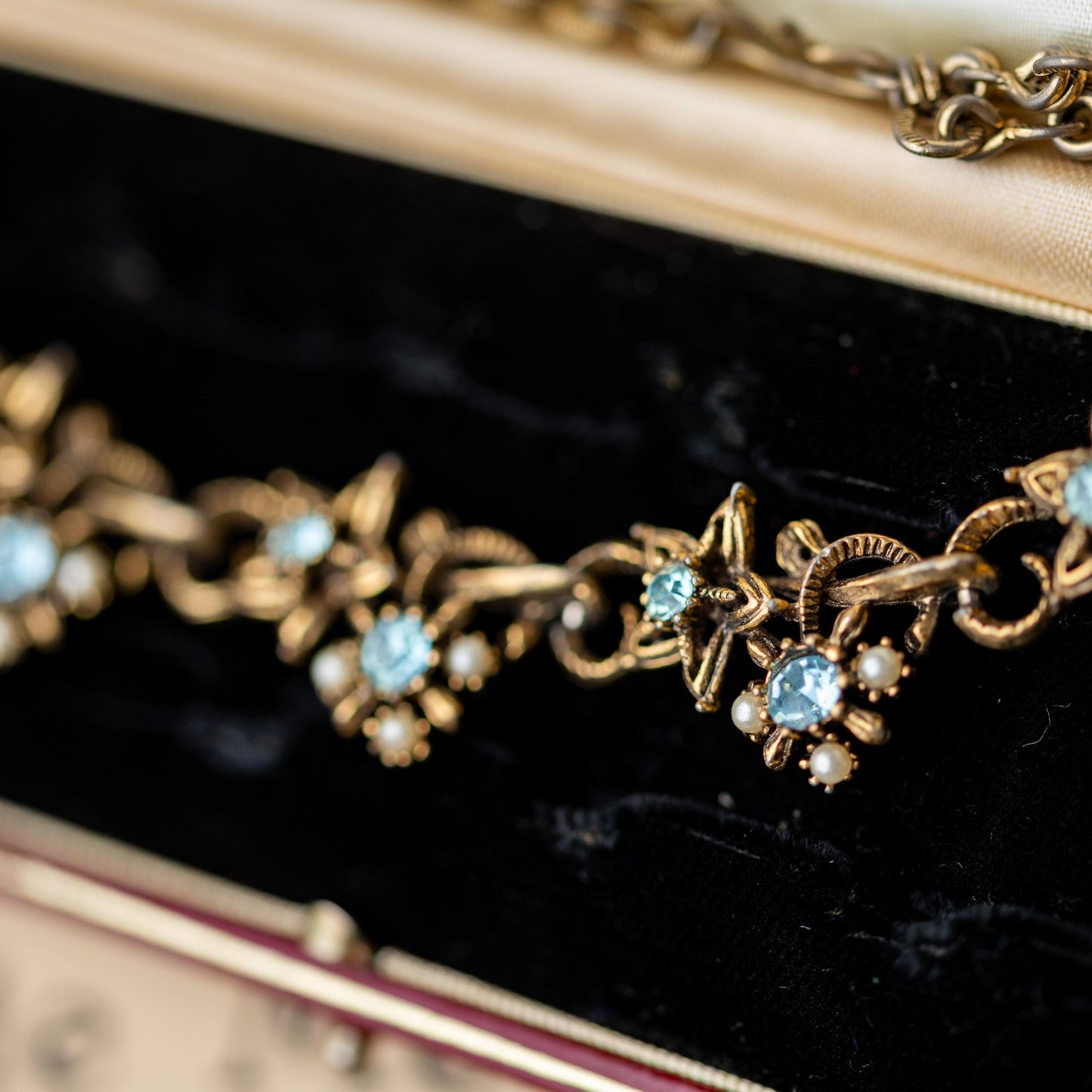 Vintage Jewelry Necklace Blue Rhinestone Faux Pearl Gold Tone Signed Star Estate Jewelry