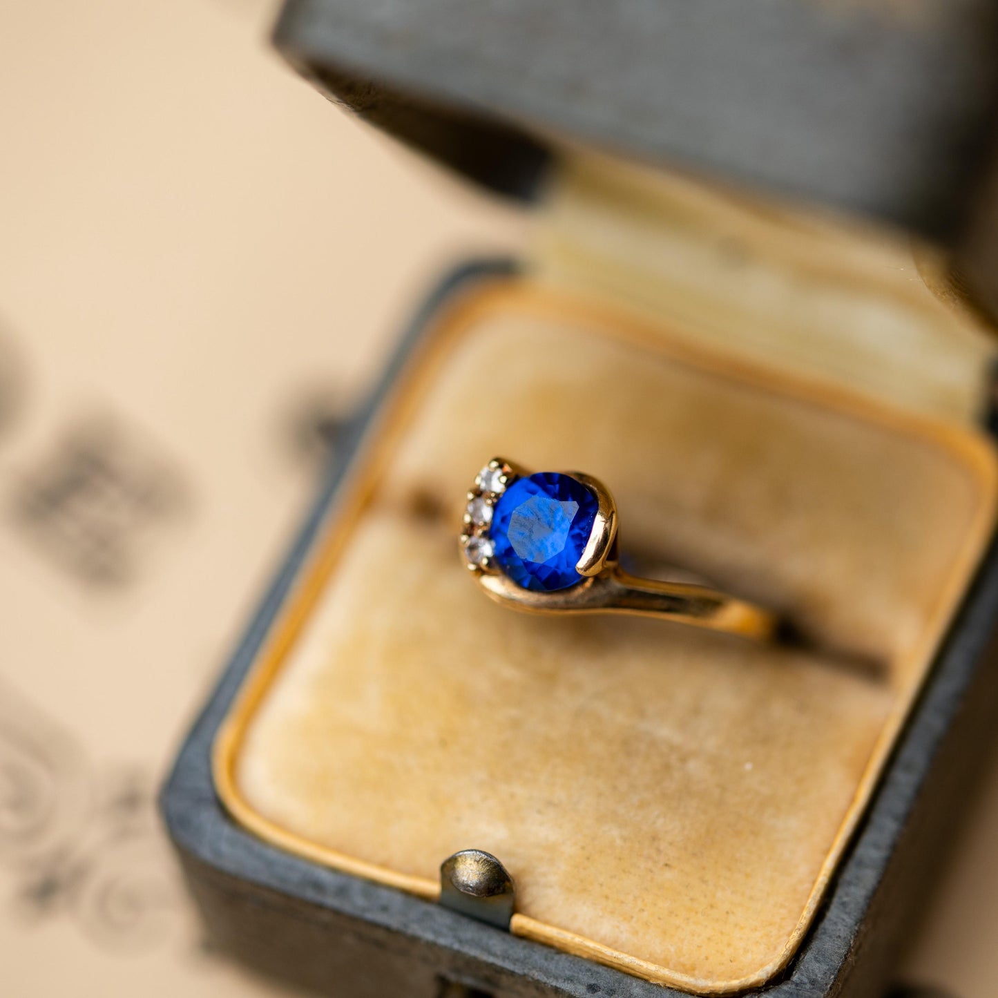 10K Gold Ring Blue Spinel Diamond Vintage Estate Jewelry