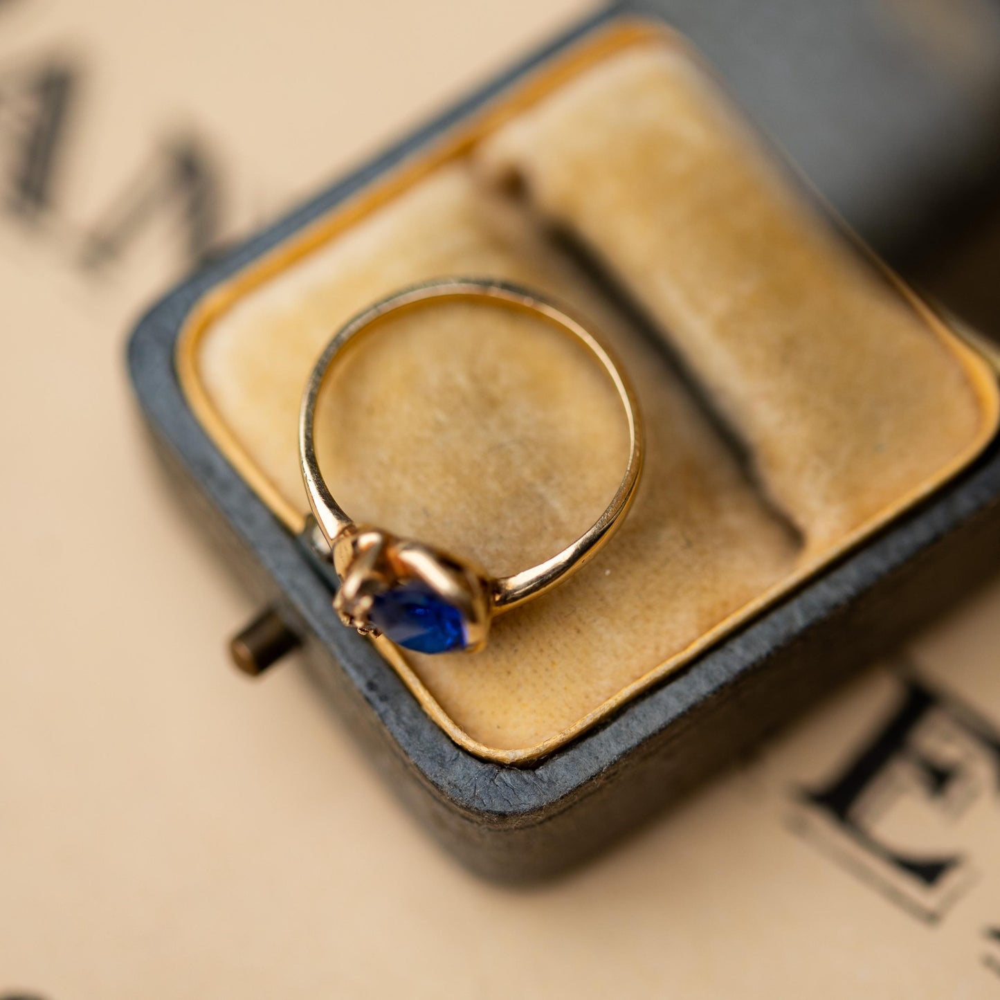 10K Gold Ring Blue Spinel Diamond Vintage Estate Jewelry